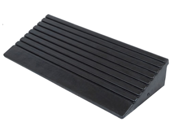 Rubber Curb Ramp (6 in. tall)