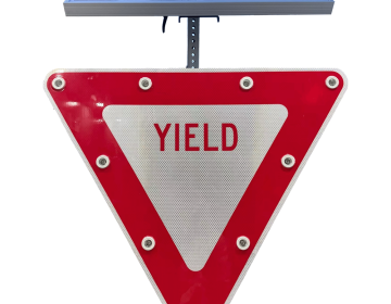 Economy Solar-Powered Flashing YIELD Sign