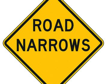 Aluminum Road Narrows Sign (W5-1)